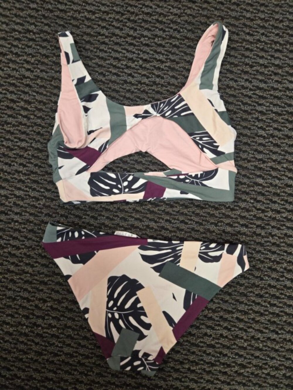 Athleta Reversible Bikini Swimsuit Set XS Pink Green 2 Piece Bathing Suit - Picture 6 of 6